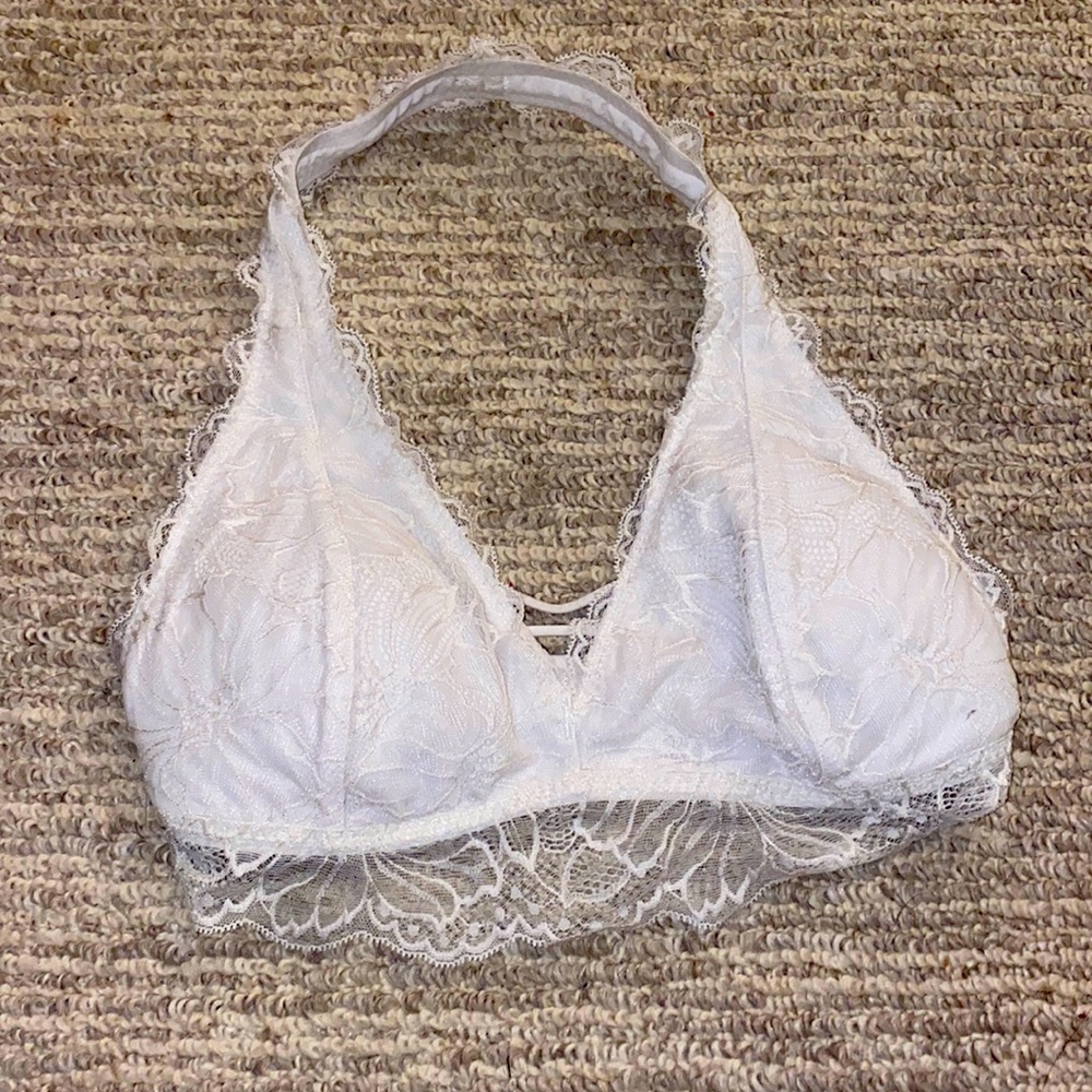 Size small Women’s Gilly Hicks Hollister bralette.